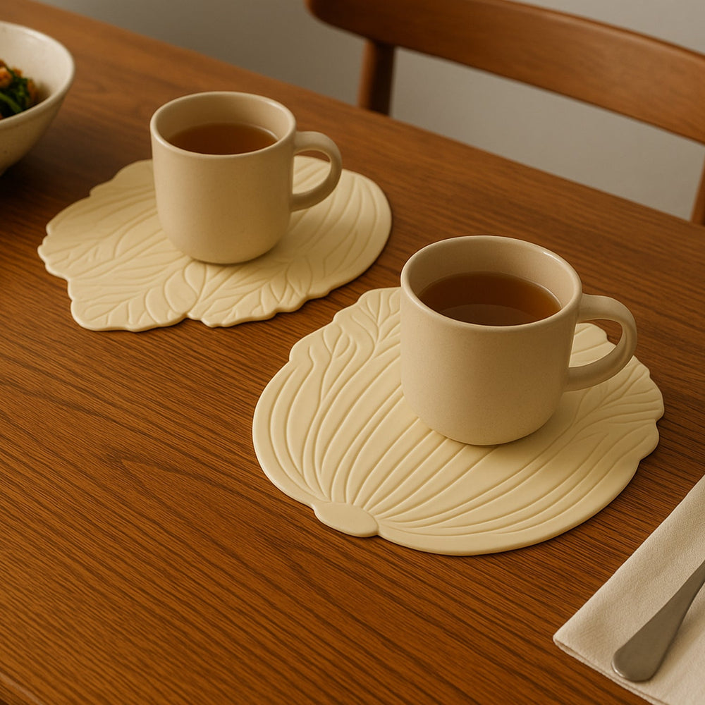 Silicone Leaf Coaster Set – Heat-Resistant & Anti-Slip Protection