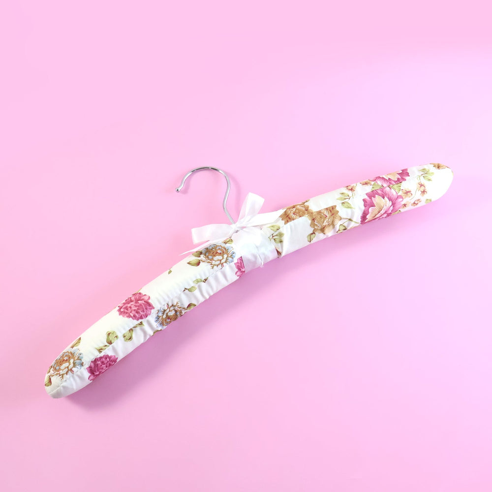 Padded Floral Clothes Hanger – Satin-Cushioned, Non-Slip Support
