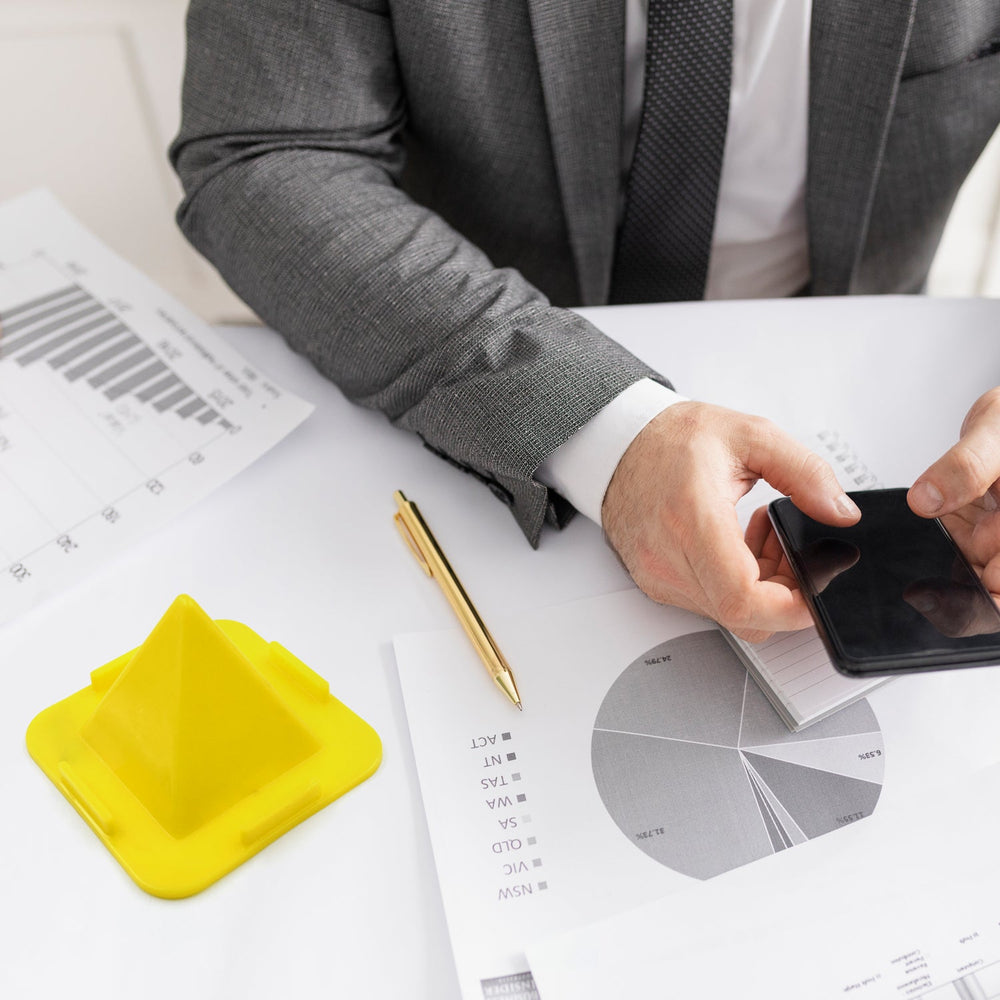 Pyramid Mobile Stand – Flexible Desktop Phone Holder | Gambit