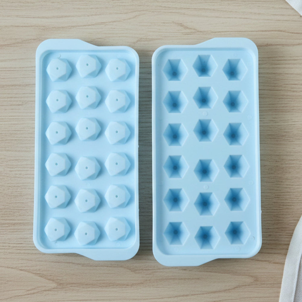 Plastic Ice Cube Tray – Multiple Ice Cubes for Quick Freezing